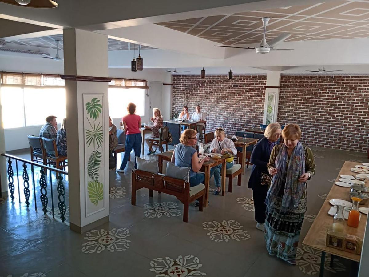 Lakeside Inn Ratanada Джодхпур Экстерьер фото